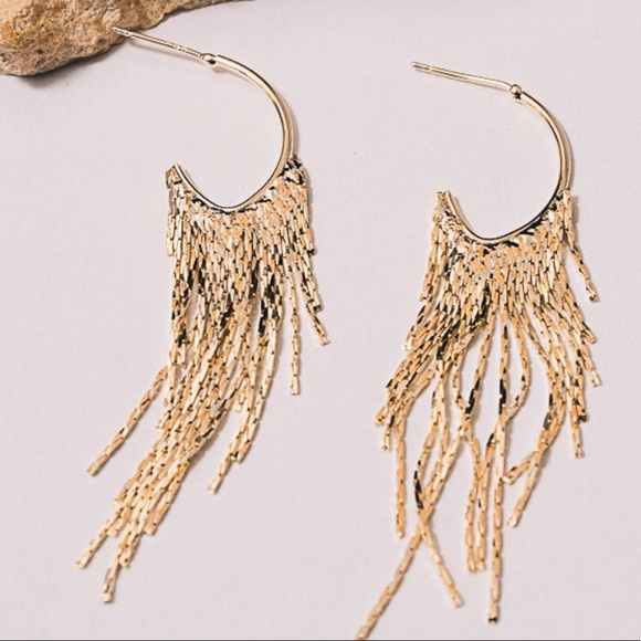 18K GOLD TASSEL EARRINGS, NICE EARRINGS, CUTE EARRINGS - Picture 2 of 4